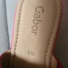 Rote Schlappen