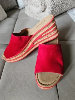 Rote Schlappen