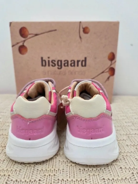 Roze suède sneakers met klittenband van Bisgaard, maat 22
