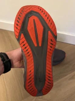 Running shoes - ASICS Novablast 5