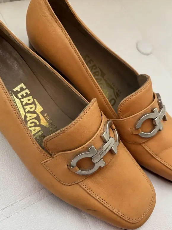 Salvatore Ferragamo Loafer Camel-/Beigeton – Echtleder 35