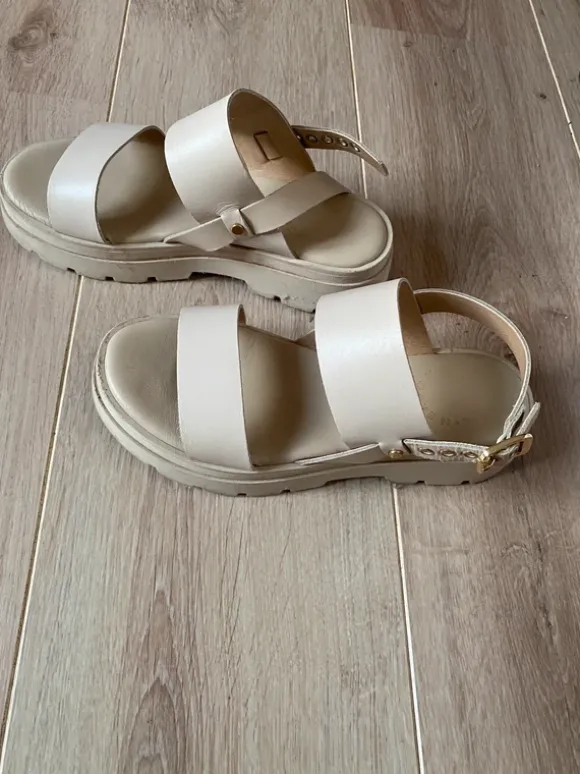 Sandalen