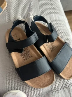 Sandalen 31 NEU