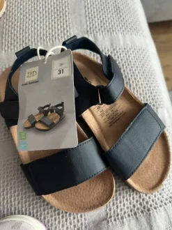 Sandalen 31 NEU
