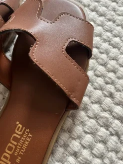 Sandalen Größe 37
