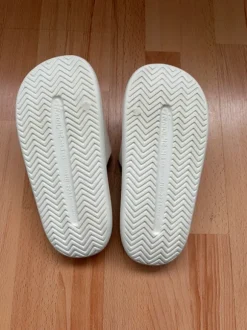 Sandalen in weiß