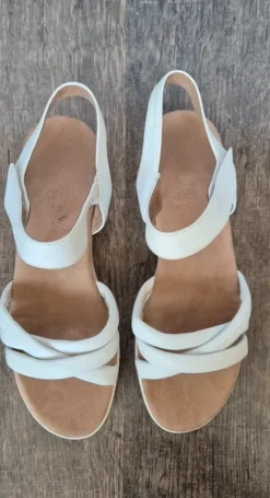 Sandalen mit Absatz