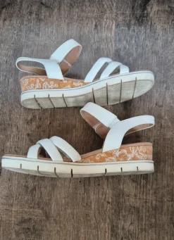 Sandalen mit Absatz