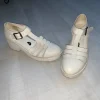 Sandalen mit Absatz in weiß
