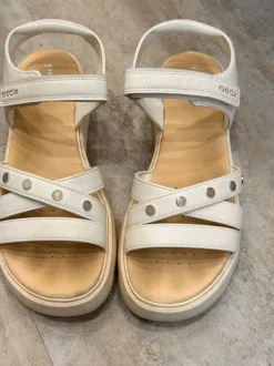 Sandalen mit Klettverschluß
