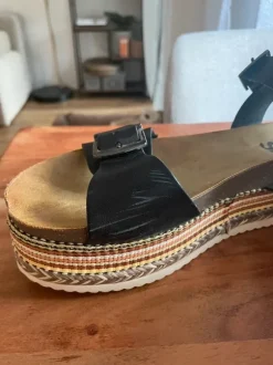 Sandalen mit Plateau