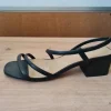Sandalen mit Riemchen