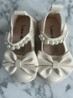 Sandalen mit Schleife - Neu