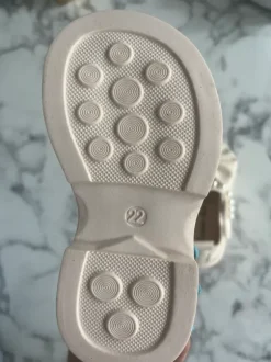 Sandalen mit Schleife - Neu