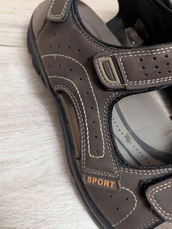 Sandalen von Magnus in Größe 41