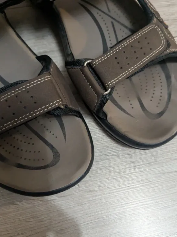 Sandalen von Magnus in Größe 41