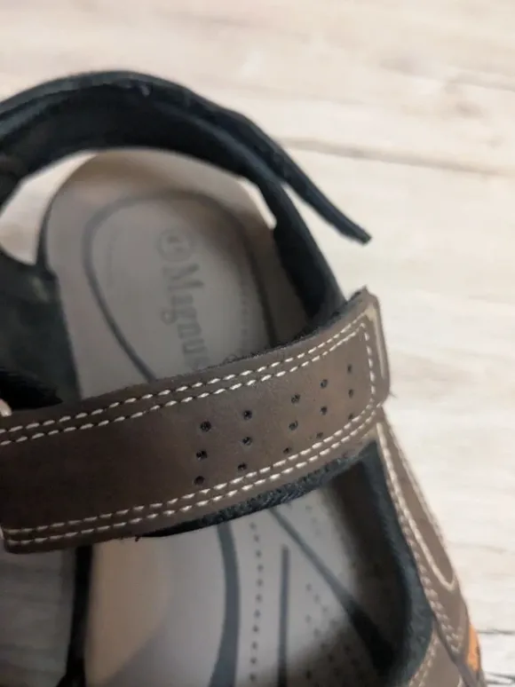 Sandalen von Magnus in Größe 41