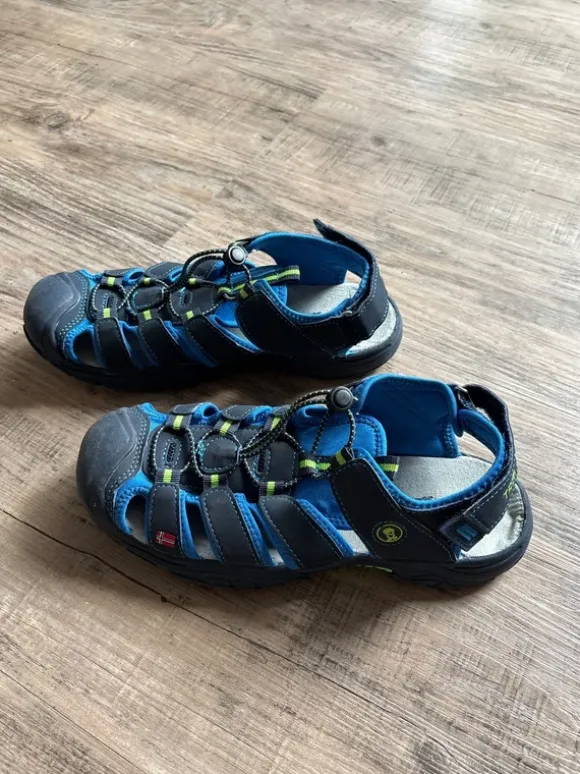 Sandalen von Trollkids in Größe 38