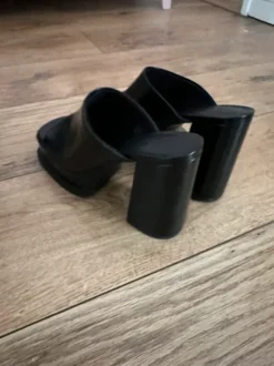 Sandaletten mit Blockabsatz
