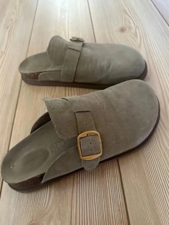 Schlappen aus Leder - Clogs