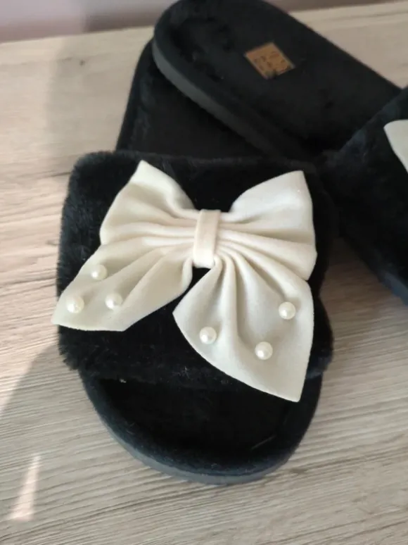 Schleifen Haus latschen/ Schuhe