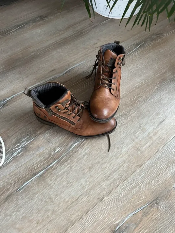 Schöne Herren, Boots von Mustang Größe 44 braun