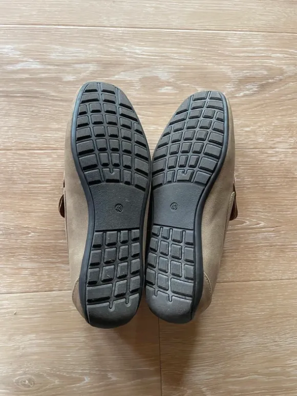 Schöne sommerliche Loafer für Herren