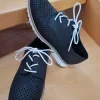 Schnürrschuhe Lochmuster
