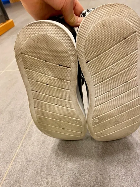 Schnürschuhe