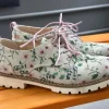 Schnürschuhe geblühmt