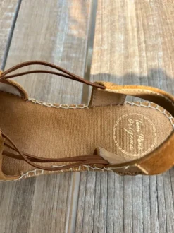 Schoenen van het merk Toni Pons .