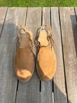 Schoenen van het merk Toni Pons .
