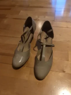 Schuhe beige, Paul Green, Lackleder, Größe 39,5