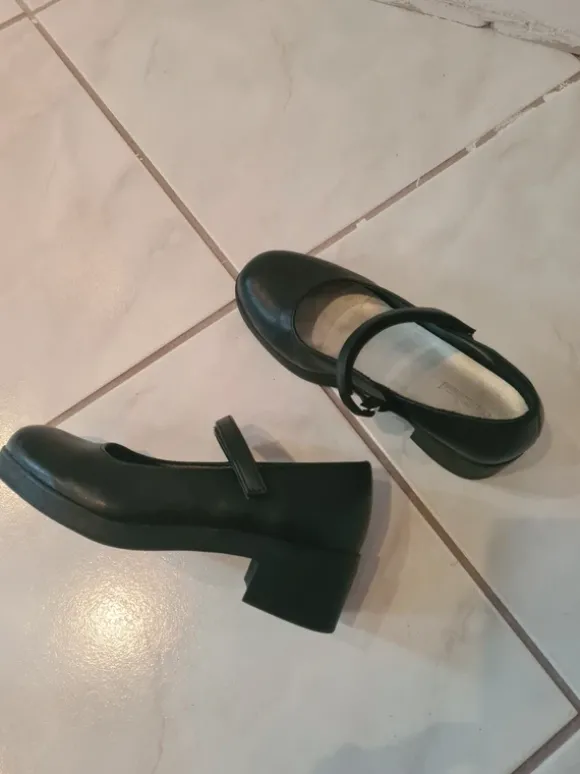 Schuhe mit Absatz für Mädchen, Größe 32