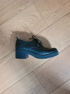 Schuhe mit Plateau