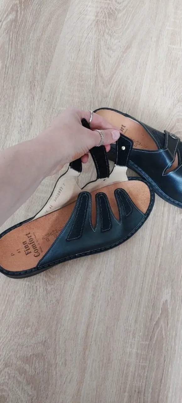 Schuhe, Pantoletten, made in Germany, Leder, ungetragen, Klettverschluss, herausnehmbares Fußbett