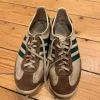 Schuhe von Adidas
