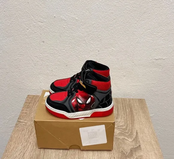 Schuhe zum verkaufen G:24