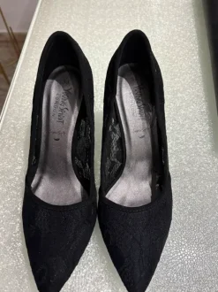 Schwarz High Heels Pumps aus spitze