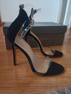 Schwarz transparente Sandalette , high Heels