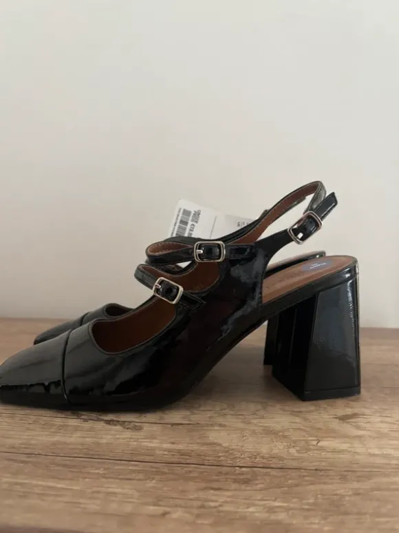 Schwarze Absatzschuhe