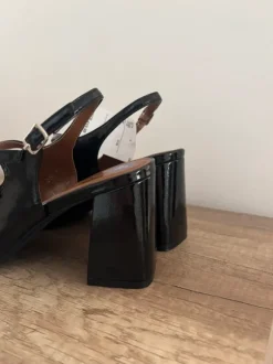 Schwarze Absatzschuhe