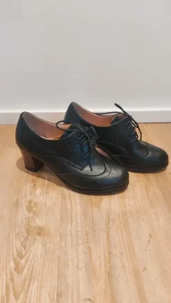 Schwarze Absatzschuhe Größe 38