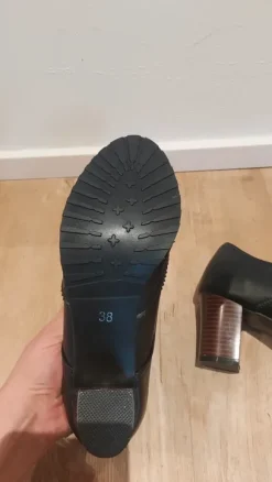 Schwarze Absatzschuhe Größe 38