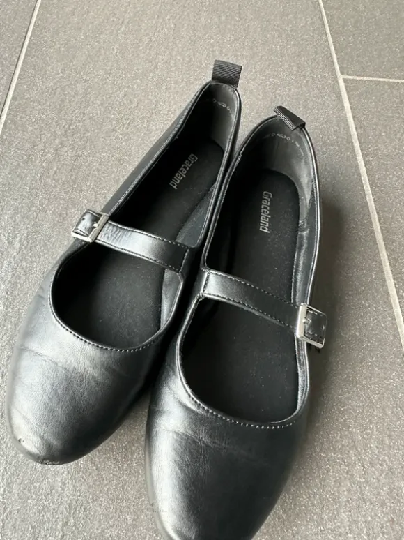 Schwarze Ballerinas Gr. 37
