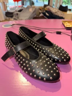 Schwarze Ballerinas mit Goldenen Akzenten