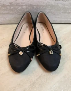 Schwarze Carvela Ballerinas mit Schleife & Golddetails