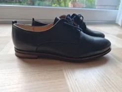 Schwarze Glattleder Schnürschuhe