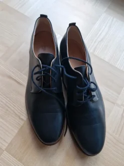 Schwarze Glattleder Schnürschuhe
