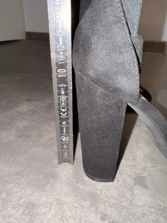 Schwarze Highheels
